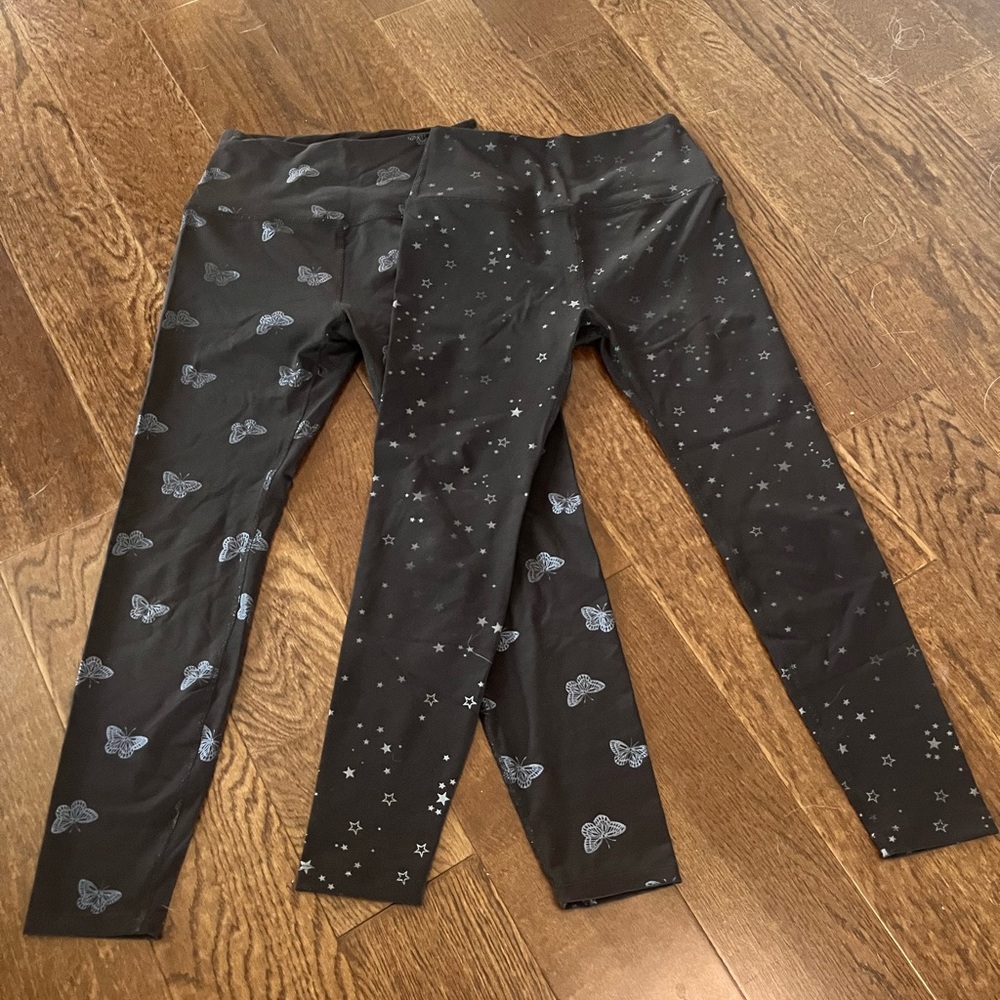 Beyond Yoga Small Butterfly Shine & Tossed Star High Waisted 7/8 Midi Leggings - Picture 9 of 16